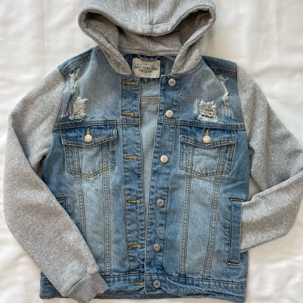 Ashley Vintage Charm denim (hoodie) jacket